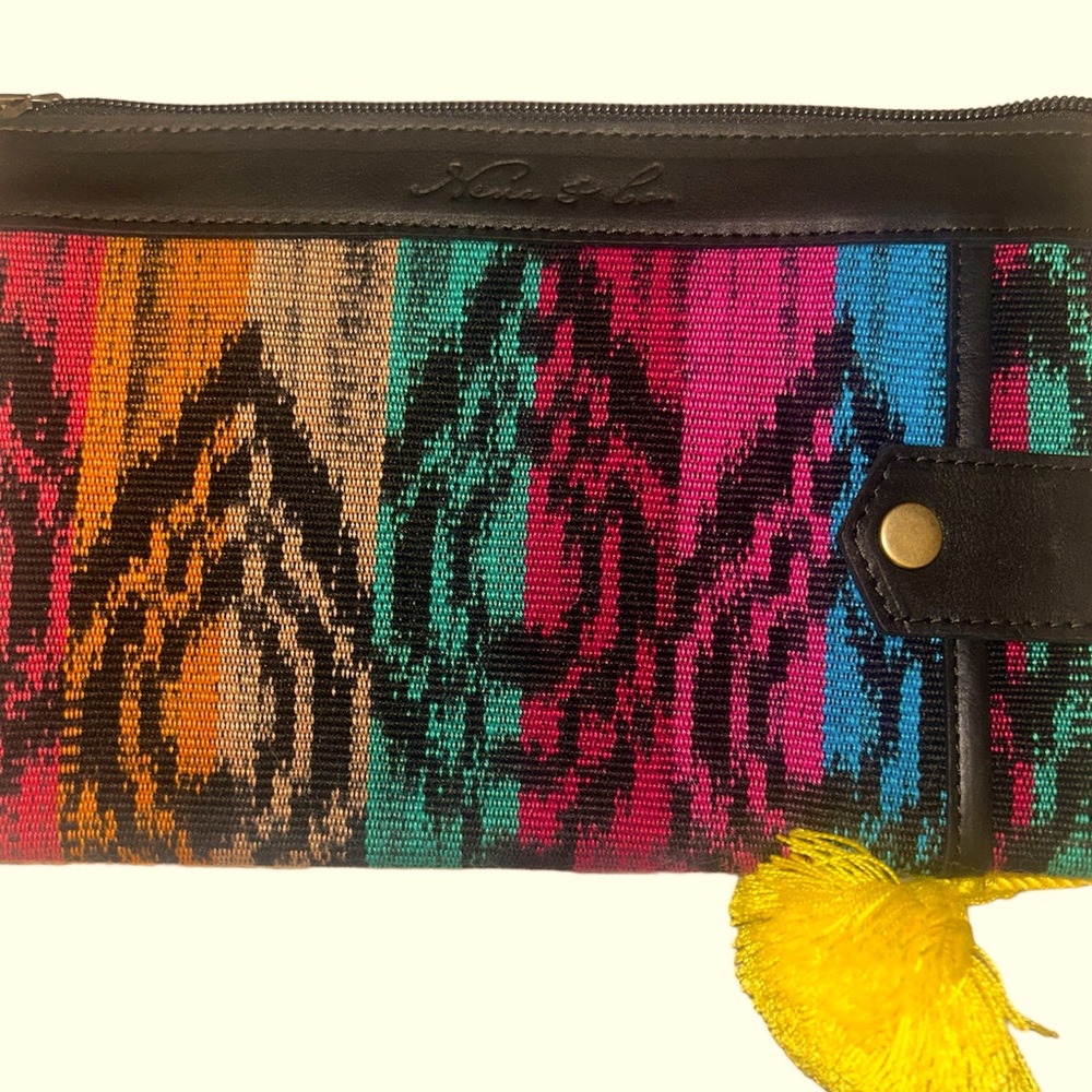NWOT Nena and Co. Everything Clutch